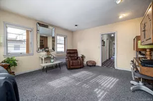 360 Raymond St, Rockville Centre, NY 11570 - Photo 19