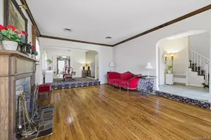 360 Raymond St, Rockville Centre, NY 11570 - Photo 7