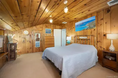 360 Raymond Street, Rockville Centre, NY 11570 - Photo 25