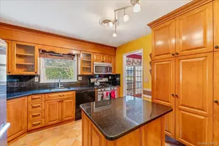 93 Capital Dr, Washingtonville, NY 10992 - Photo 7