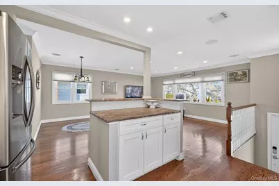 306 Bayville Avenue, Bayville, NY 11709 - Photo 19