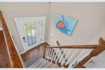 306 Bayville Avenue, Bayville, NY 11709 - Photo 5