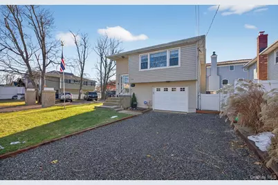 306 Bayville Avenue, Bayville, NY 11709 - Photo 1