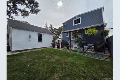 1405 Ohio Avenue, Bay Shore, NY 11706 - Photo 11