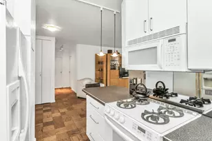 269-10 Grand Central Pkwy, Floral Park, NY 11005 - Photo 13