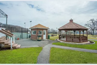 269-10 Grand Central Parkway #27T, Floral Park, NY 11005 - Photo 43