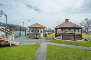 269-10 Grand Central Pkwy, Floral Park, NY 11005 - Photo 43