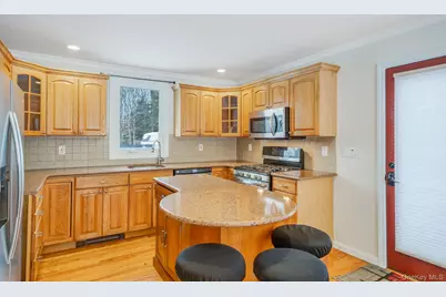 [Address not provided], Bohemia, NY 11716 - Photo 5