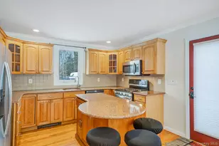 [Address not provided], Bohemia, NY 11716 - Photo 5