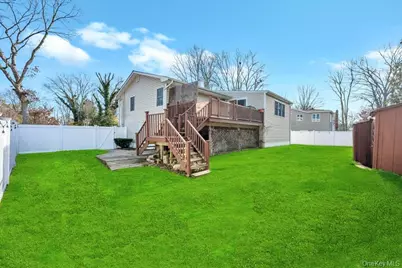 62 Forest Avenue, Lake Grove, NY 11755 - Photo 5