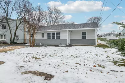 16 Belgrave Avenue, Bay Shore, NY 11706 - Photo 3