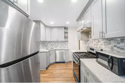 146 Terrace Avenue, Elmont, NY 11003 - Photo 5