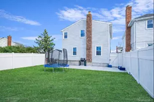 146 Terrace Ave, Elmont, NY 11003 - Photo 3