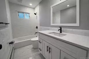 78 Juniper Ave, Ronkonkoma, NY 11779 - Photo 9