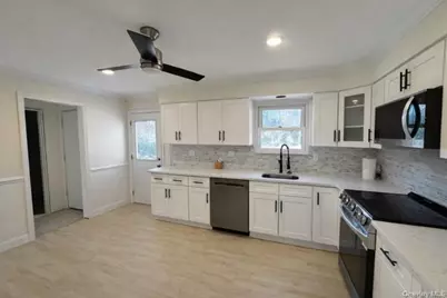 78 Juniper Avenue, Ronkonkoma, NY 11779 - Photo 7