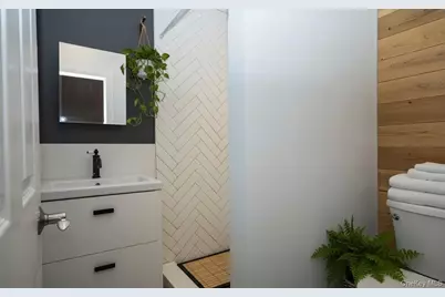 27 Cynthia Lane, Center Moriches, NY 11934 - Photo 11