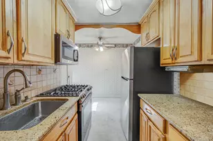 2552 E 7th St, Brooklyn, NY 11235 - Photo 11