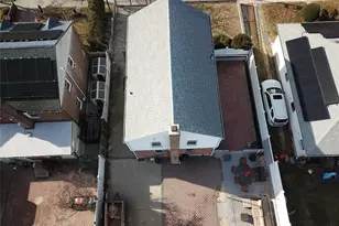 112-05 180th St, Jamaica, NY 11433 - Photo 3