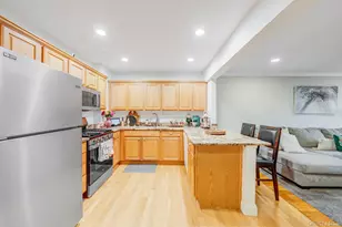 124 Smith St, Freeport, NY 11520 - Photo 7