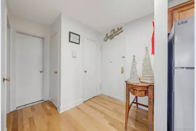 124 Smith Street #3F, Freeport, NY 11520 - Photo 5