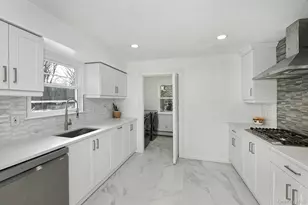 34 Warner Rd, Huntington, NY 11743 - Photo 13