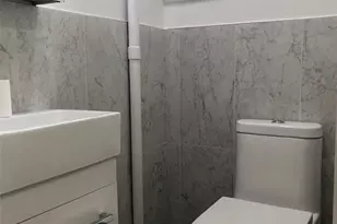 1296 Midland Ave, Yonkers, NY 10704 - Photo 15