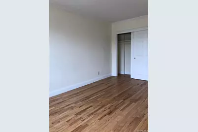 1296 Midland Avenue #E4, Yonkers, NY 10704 - Photo 11