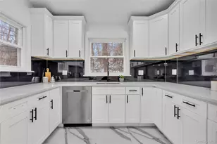 58 Lakelands Ave, Greenwood Lake, NY 10925 - Photo 15