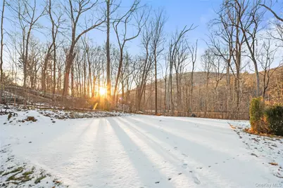 996 Haverstraw Road, Suffern, NY 10901 - Photo 49