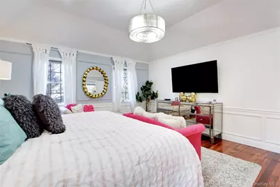 50 Davis Lane, Roslyn, NY 11576 - Photo 19