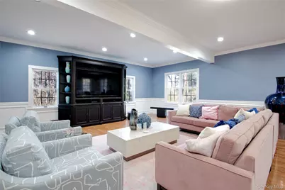 50 Davis Lane, Roslyn, NY 11576 - Photo 11