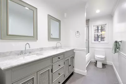 50 Davis Lane, Roslyn, NY 11576 - Photo 23