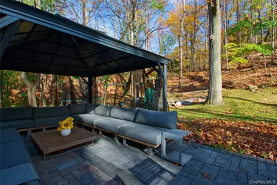 50 Davis Lane, Roslyn, NY 11576 - Photo 29