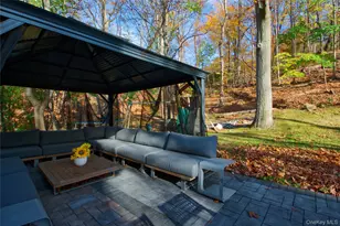 50 Davis Ln, Roslyn, NY 11576 - Photo 29