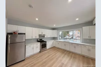 23 Belknap Avenue, Yonkers, NY 10710 - Photo 5