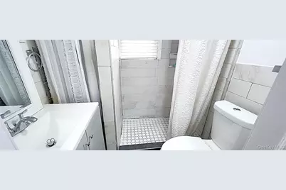 290 Roberts Avenue, Yonkers, NY 10703 - Photo 15