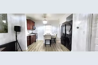 290 Roberts Avenue, Yonkers, NY 10703 - Photo 9