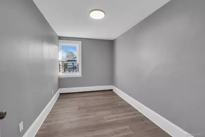 31-33 Burr Avenue, Hempstead, NY 11550 - Photo 15