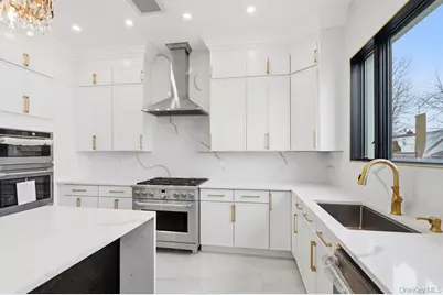 259-09 81st Avenue, Glen Oaks, NY 11004 - Photo 11