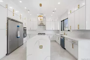 259-03 81st Ave, Glen Oaks, NY 11004 - Photo 13