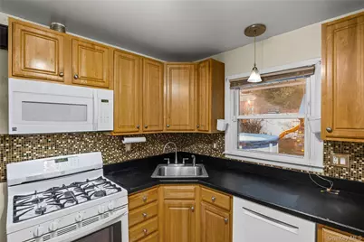 70 Princess Street, Hicksville, NY 11801 - Photo 11