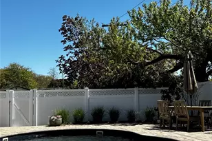 66 Country Village Ln, East Islip, NY 11730 - Photo 33