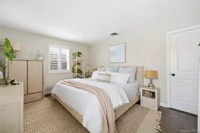 66 Country Village Lane, East Islip, NY 11730 - Photo 27