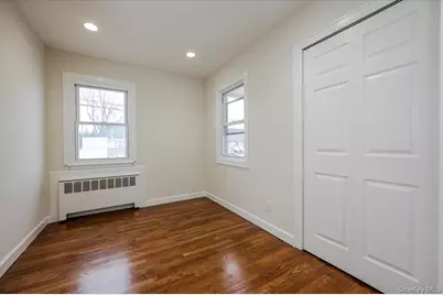 571 Center Dyre Avenue, West Islip, NY 11795 - Photo 13