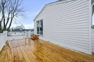 571 Center Dyre Ave, West Islip, NY 11795 - Photo 21