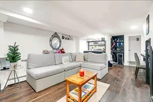 129-28 135th Pl, Ozone Park, NY 11420 - Photo 3