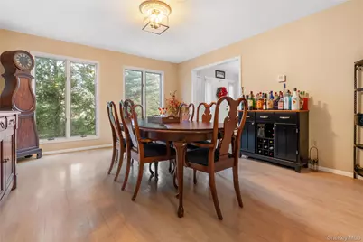 25 Cherokee Rd, East Brunswick Township, NJ 08816 - Photo 5