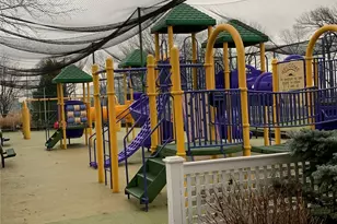 269-10 17K Grand Central Pkwy, Floral Park, NY 11005 - Photo 11