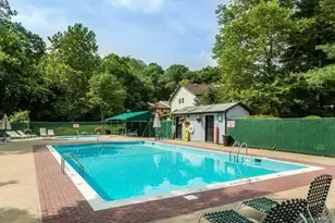 10 Hampton Way, Woodbury, NY 11797 - Photo 23