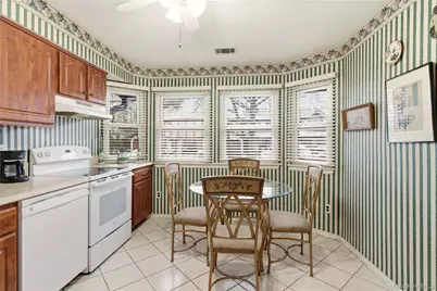 10 Hampton Way, Woodbury, NY 11797 - Photo 5